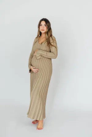 Hadley Long Sleeve V-Neck Knit Maxi Dress in Dune