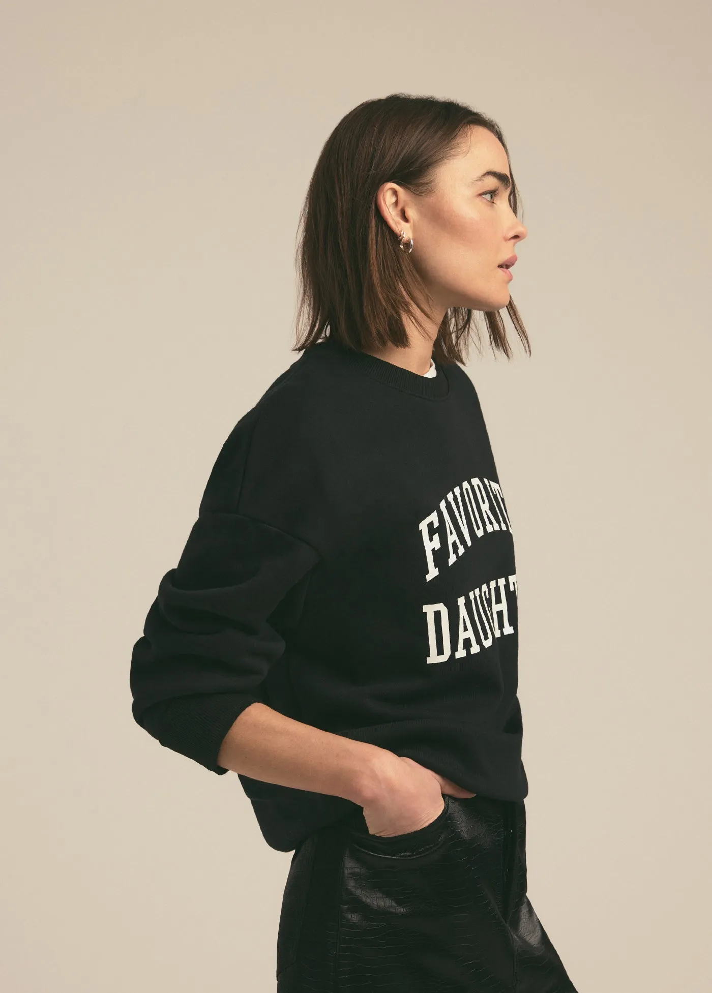 THE COLLEGIATE SWEATSHIRT